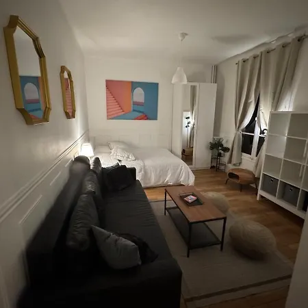 Chic Saint Germain Des Pres Apartment Paris